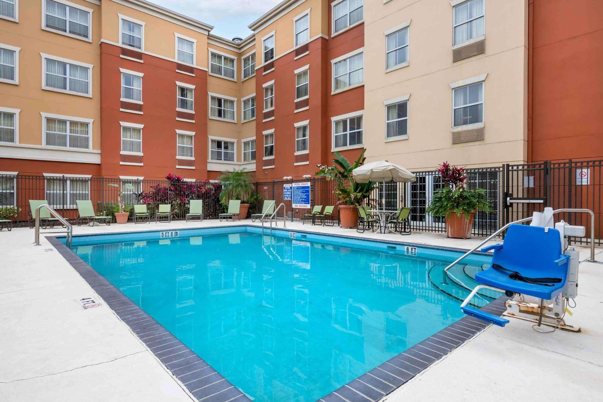 Williamsburg Extended Stay America Suites - Orlando - Convention Center - 6443 Westwood מראה חיצוני תמונה